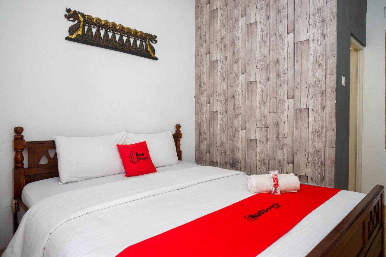 Reddoorz Syariah Near Plengkung Gading 2 Hotell Yogyakarta Eksteriør bilde